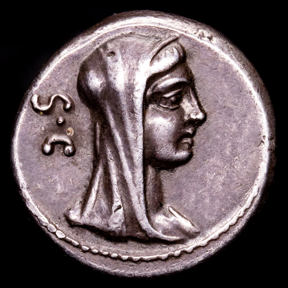 Sulpicia. Denario. (4,15 g.). Roma. 70 a.C.. Craw-406.11. EBC. Restos de brillo original. Tono. Acuñación centrada.