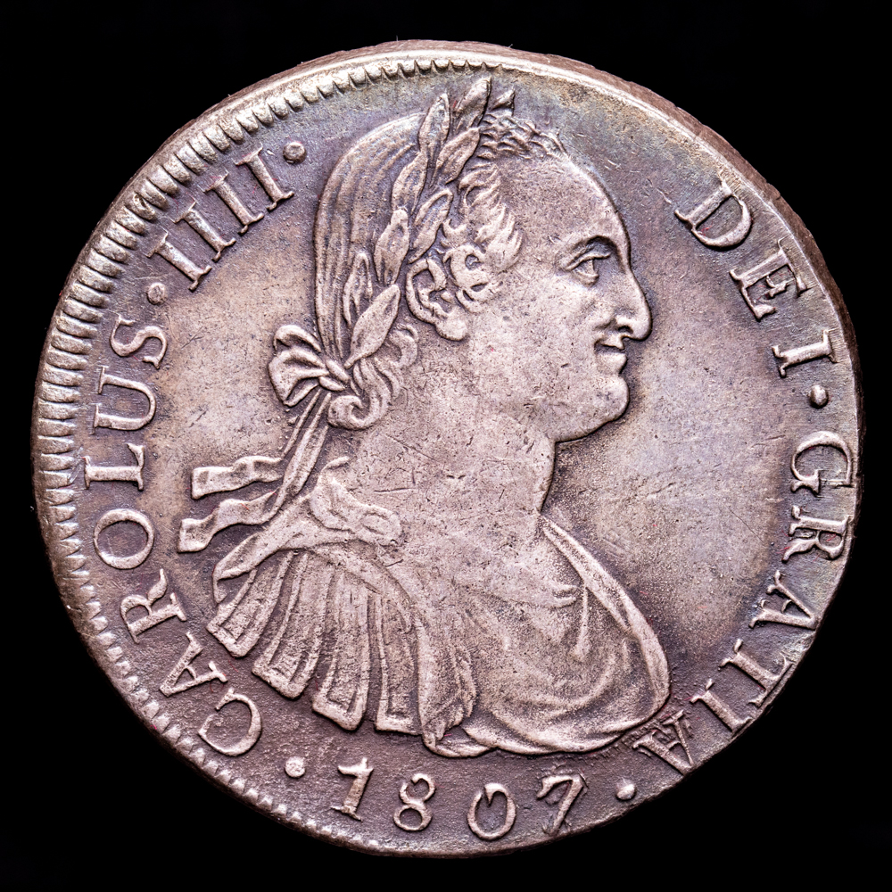 Carlos IV. 8 Reales. (26,15 g.). Lima. 1807. Ensayador J·P. AC-927. MBC+. Bella pátina irisada.