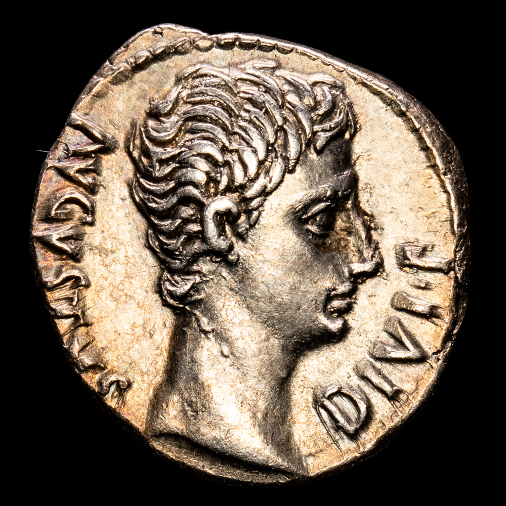 Augusto. Denario. (3,78 g.). Lugdunum (Lyon). 27 a.C. – 14 d.C.. RIC-1672. EBC-. Rara