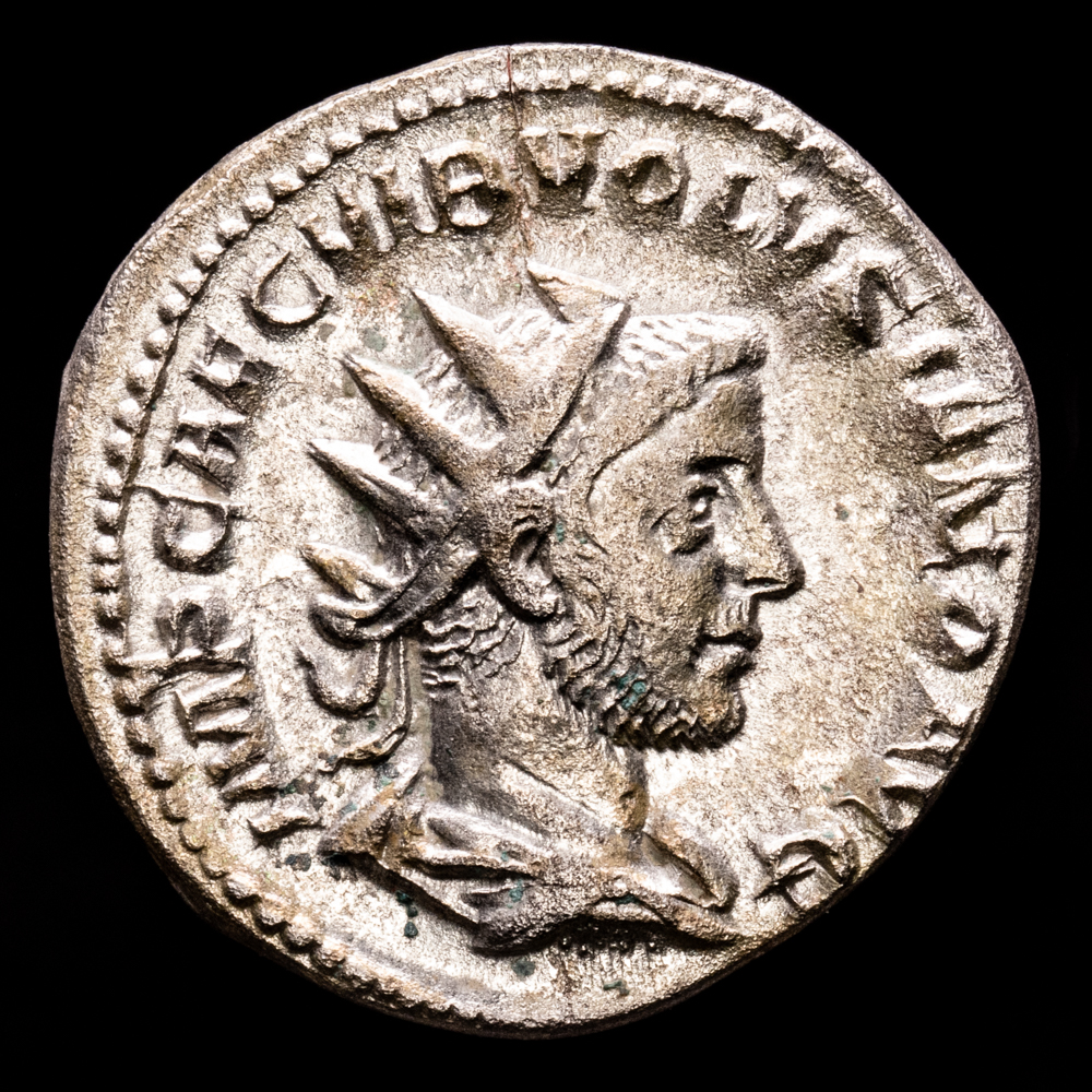Volusiano. Antoniniano. (3,54 g.). Roma. 251-253 d.C.. RIC-173. MBC+/MBC. R: IVNONI MARTIALI Templo