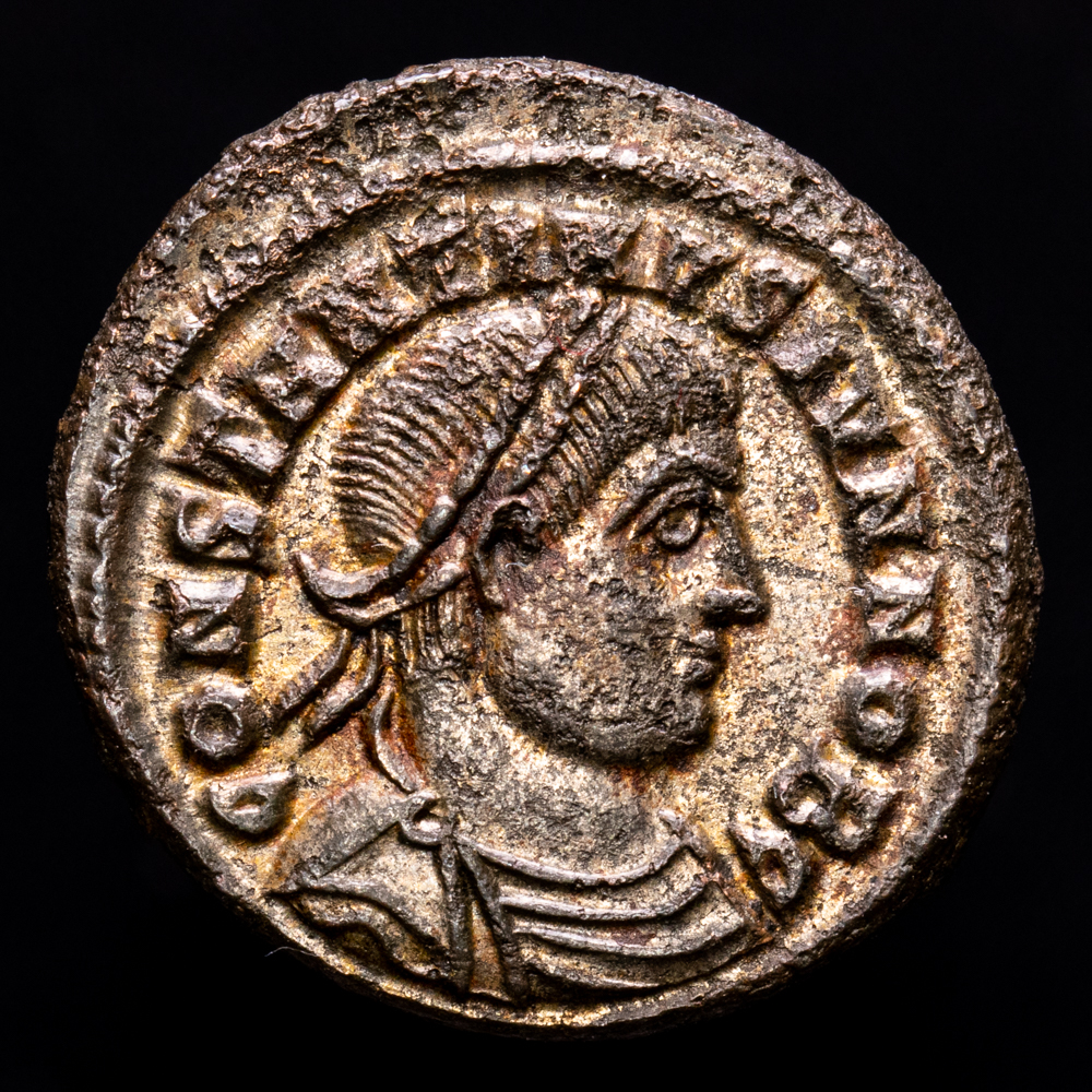 Constantino II. Follis. (3,28 g.). Heraclea. 327-329 d.C.. RIC-77. XF+. Excelente condición.