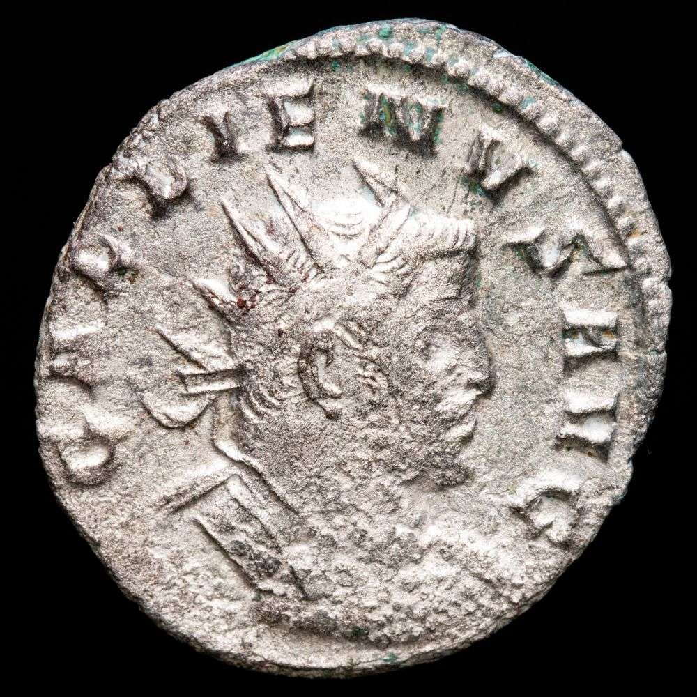 Galieno. Antoniniano. (2,43 g.). Mediolanum, 260-261 d.C. LEG VII CL VI P VI F. RIC V (joint reign) 348. MBC+. Extremadamente raro.