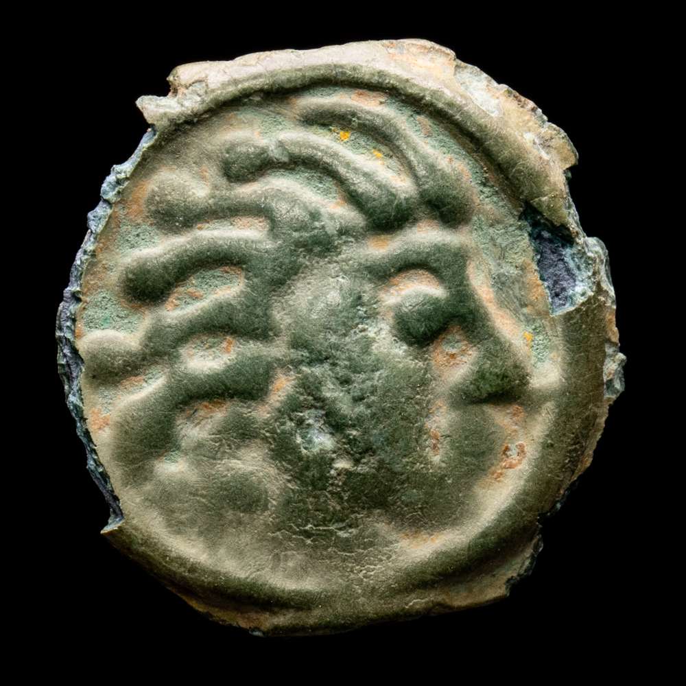 Celtic – Senones (Area de Sens). Potin á la Tête. (3,31 g.). 52 a.C.. DT-2643 var.. AU. Inédita