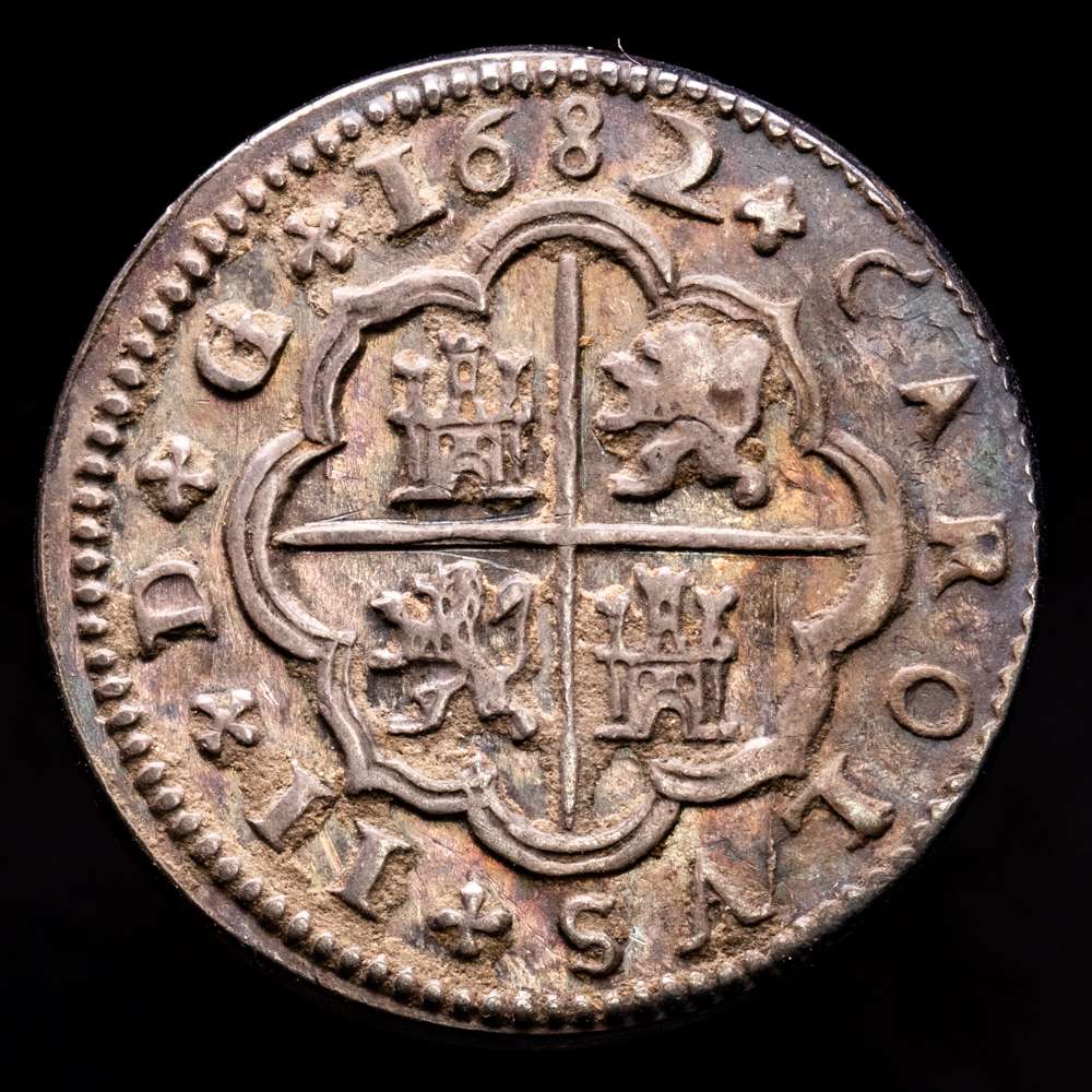 Carlos II. 2 Reales. (6,25 g.). Segovia. 1682. Ensayador M. Aureo y Calicó-442. MBC+. Pátina de monetario .