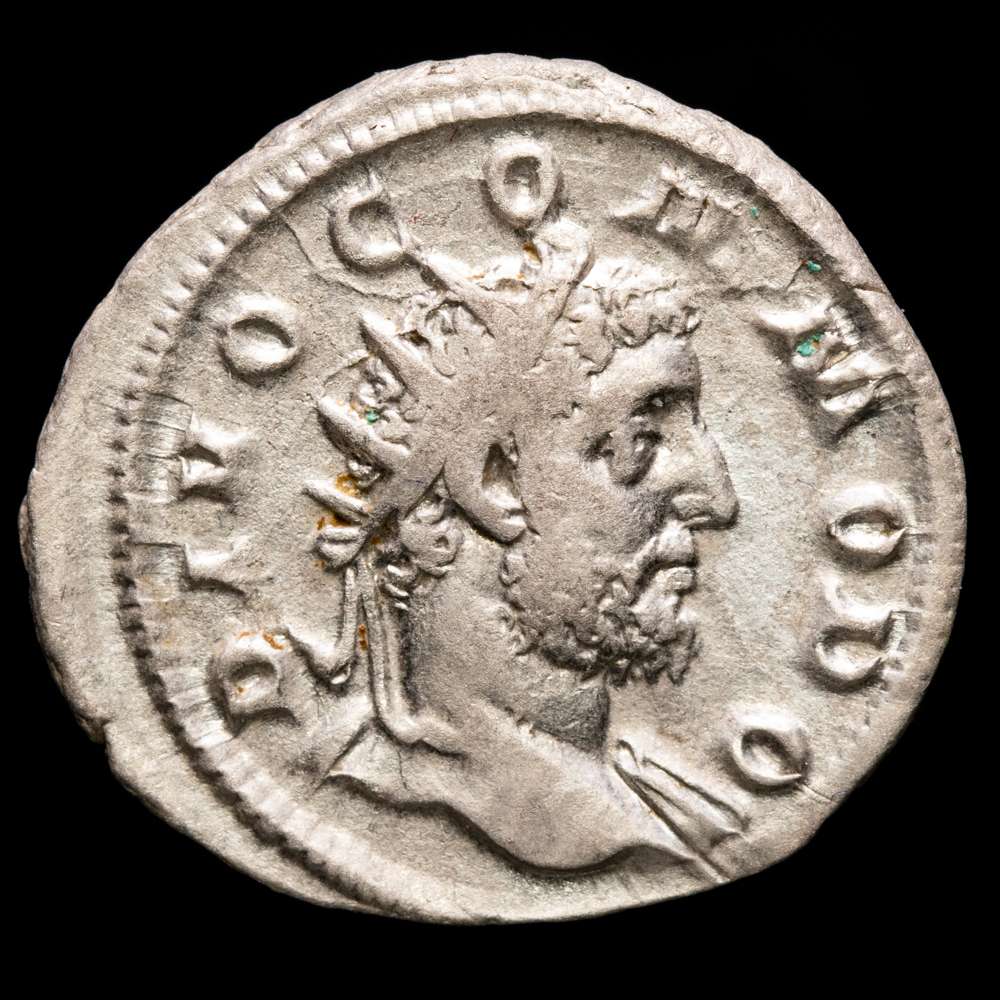 Divo Cómodo. Antoniniano. (3,74g.). Roma. 250-251 d.C. RIC-94. EBC+. CONSECRATIO
