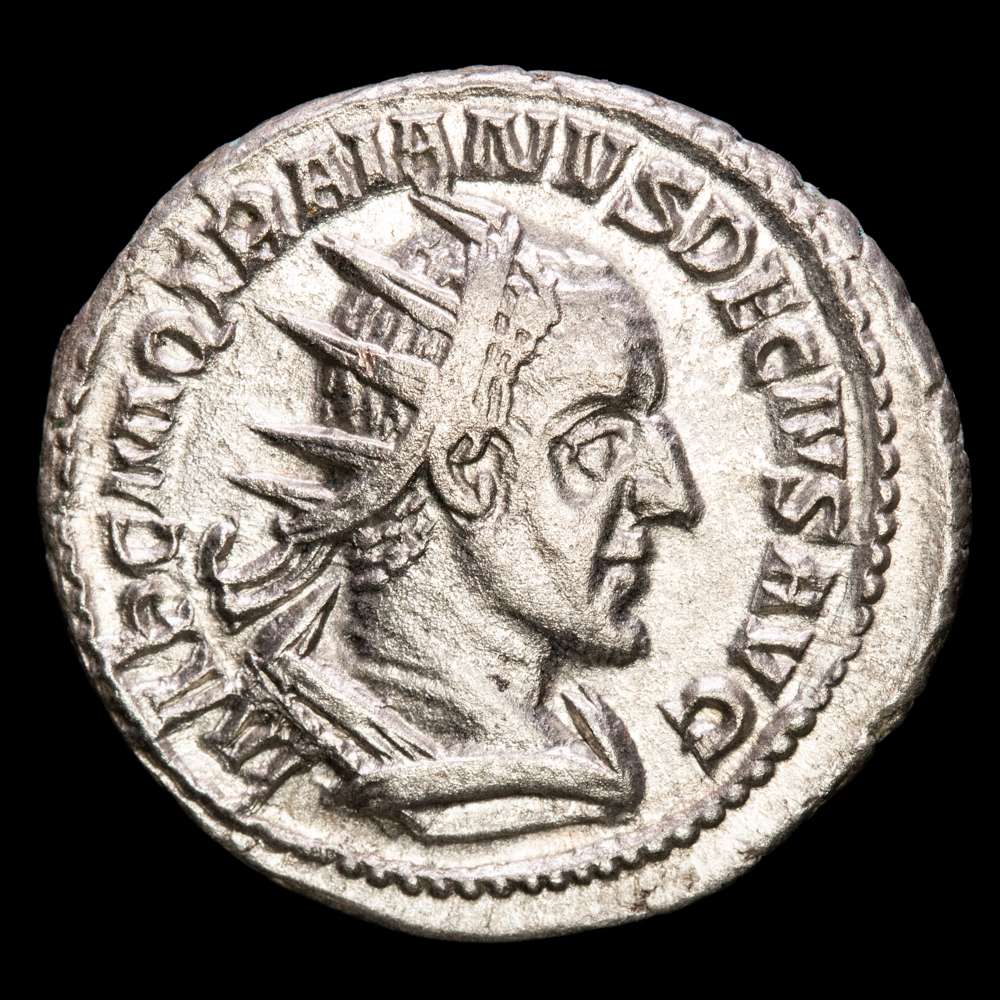 Trajano Decio híbrido con reverso de Filipo I (RIC 41). Antoniniano de plata (4,55 g.). Roma. PAX AETERN. Muy raro. EBC