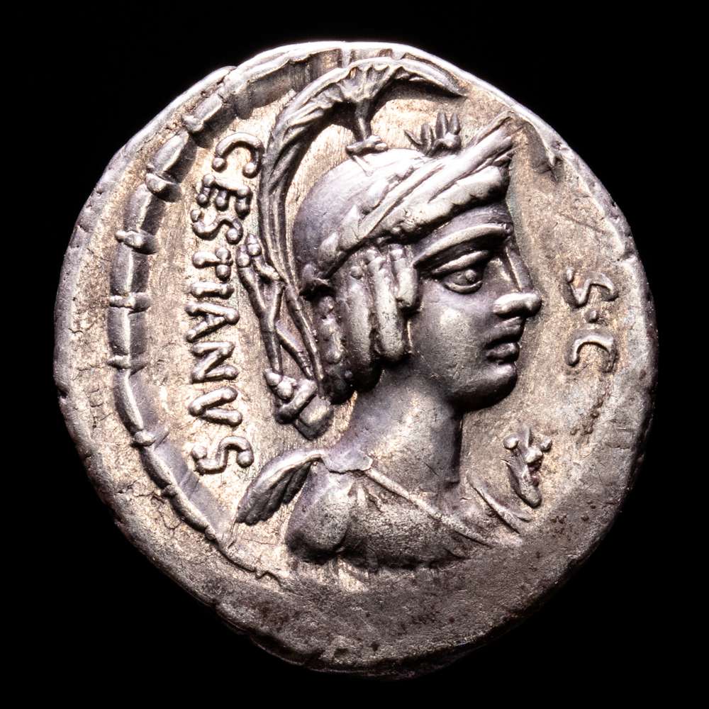 MF Cestianus. DenarM. PLAETORIUS M.F. CESTIANUS. Denarius (57 BC). Rome.(3,94 g). XF-