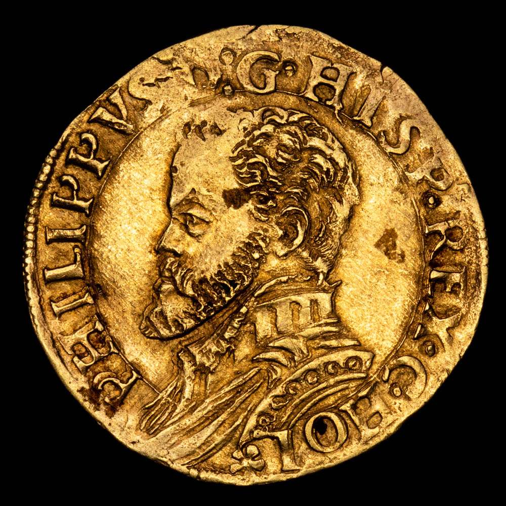 Felipe II (1556-1598). 1/2 real de oro. Sin fecha. Dordrecht. (Vti-1393). (Vanhoudt-262). Au. 3,47 g. Rara. MBC+.