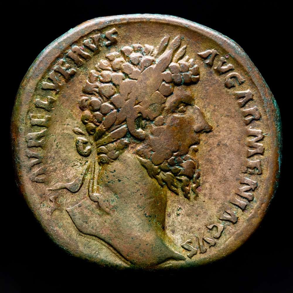 Lucio Vero. Sestercio. (27,88 g.). Roma. 163-164 d.C.. RIC-III-1370. REX ARMEN DAT. Scarce