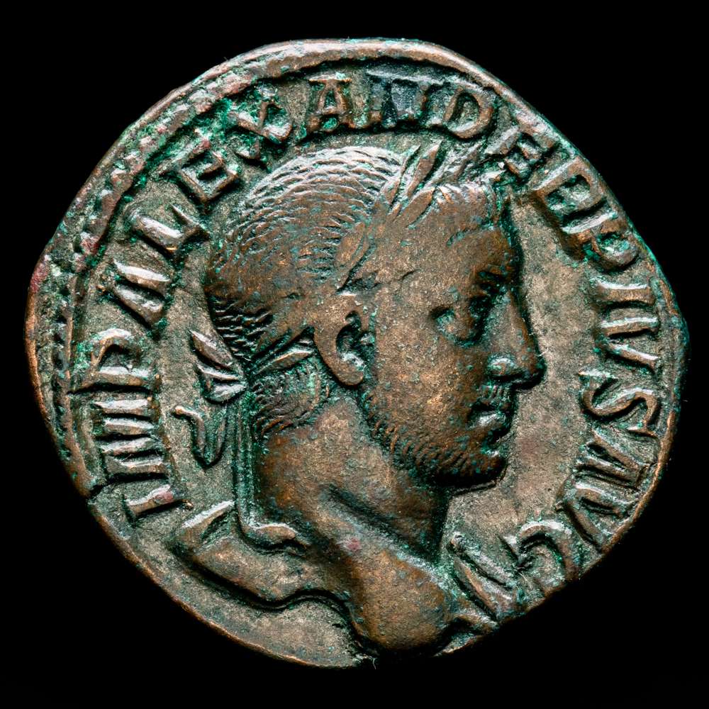 Alejandro Severo. Sestercio. (21,33 g.). Roma. 232 d.C.. RICIV-648. Atractiva pátina verde oliva . Muy bien conservada.