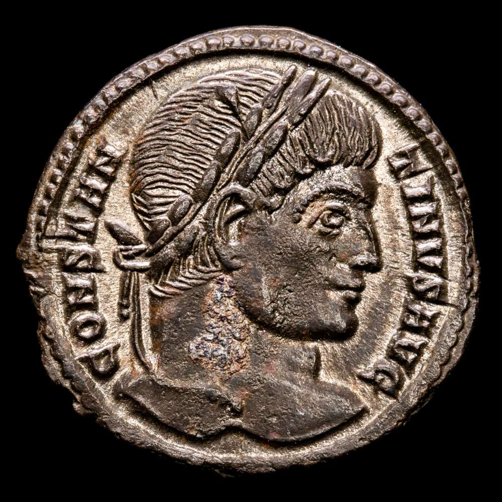 Constantino I BI Nummus, emperador romano de Tréveris, 325-326 d. C. RIC VII 461. 3,66 g, 19 mm. (R5) Muy bien conservado. Muy raro.