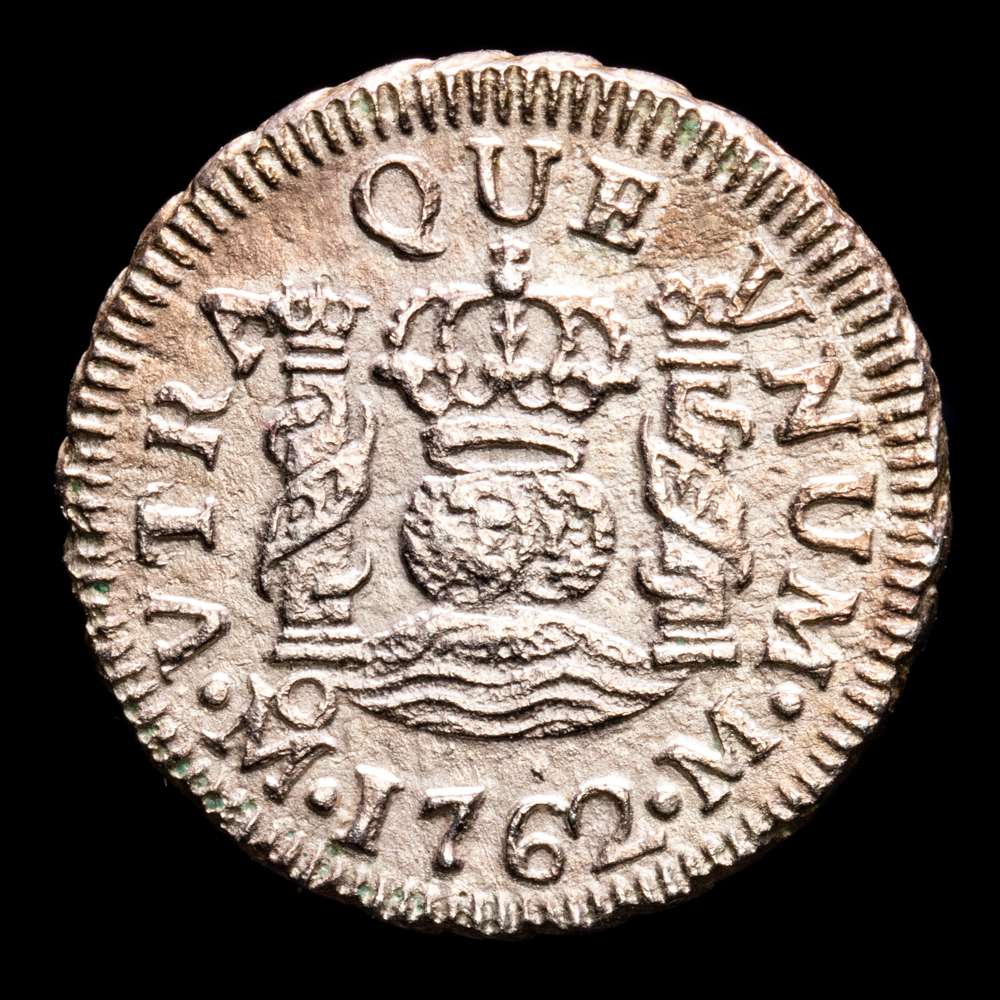 Carlos III. 1762. México. M. 1/2 reales. (Cal-178). 1,55 gramos. Columnario. (MBC+). (Oxidaciones limpiadas).