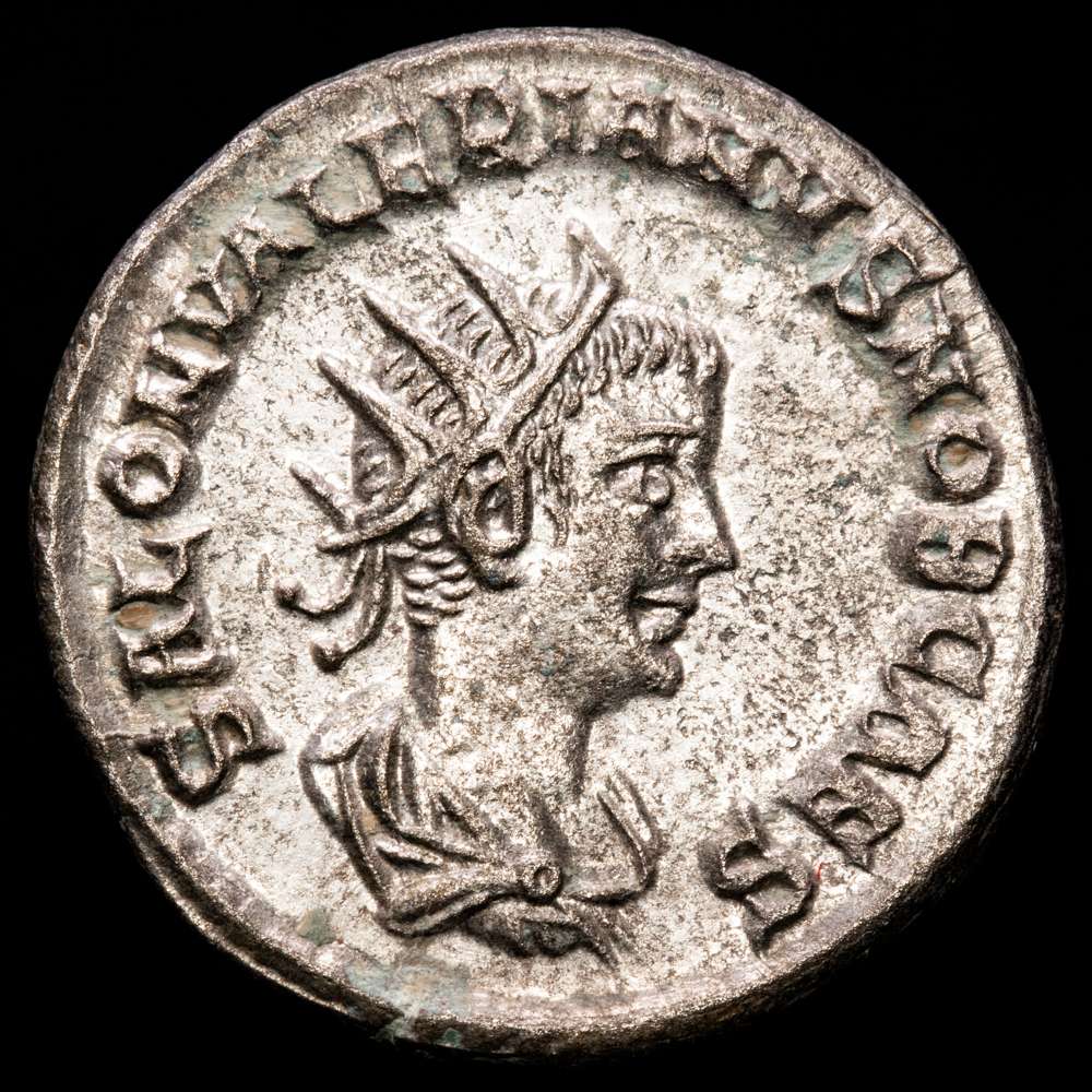 Salonino, como César, BI Antoniniano. Samosata, 256 d. C. RIC 36; MIR 1696d. 3,75 g, 21 mm,  Casi excepcional. Conserva casi todo el plateado original. Muy raro así.