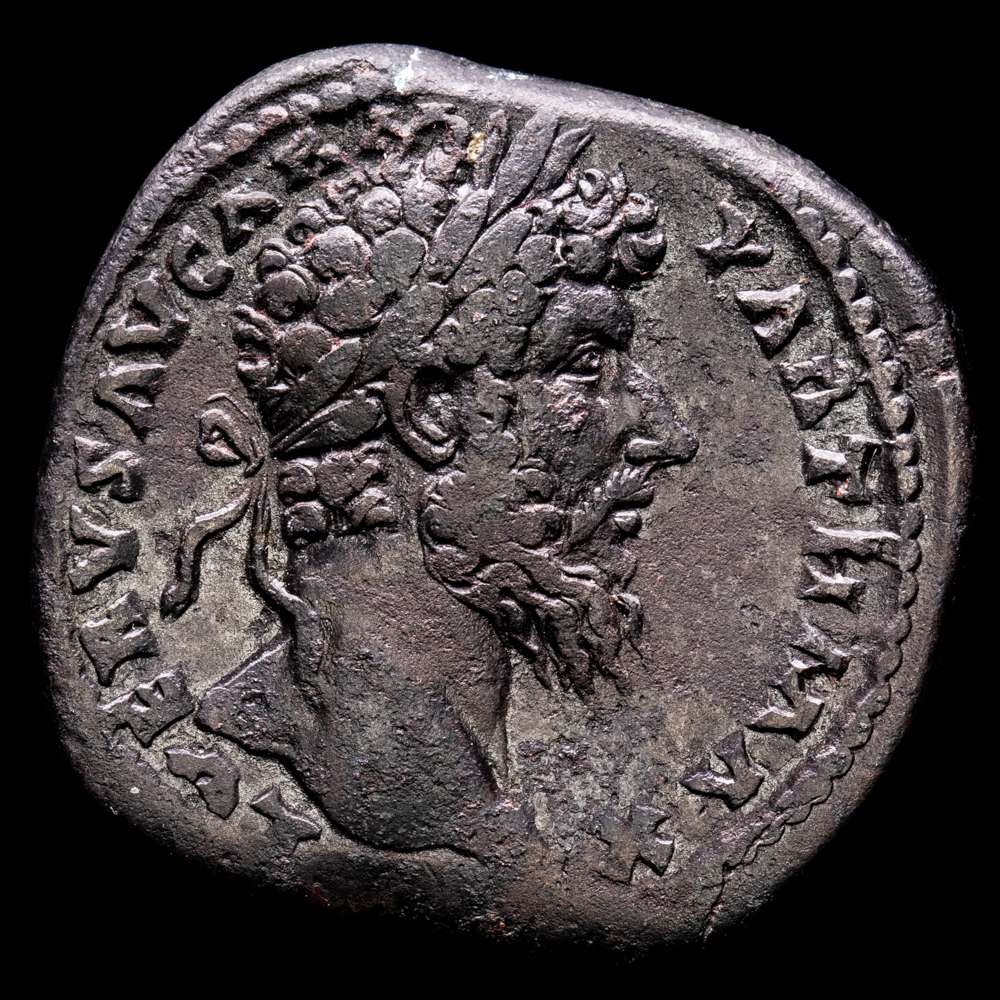 Lucio Vero. Sestercio. (23 g.). Roma. 168 d.C.. RIC-1484. 23,01 g. 33 mm. Ceca de Roma. RIC III 1484 (Marco Aurelio). Muy buena conservación; buen estilo; atractiva. Escasa.