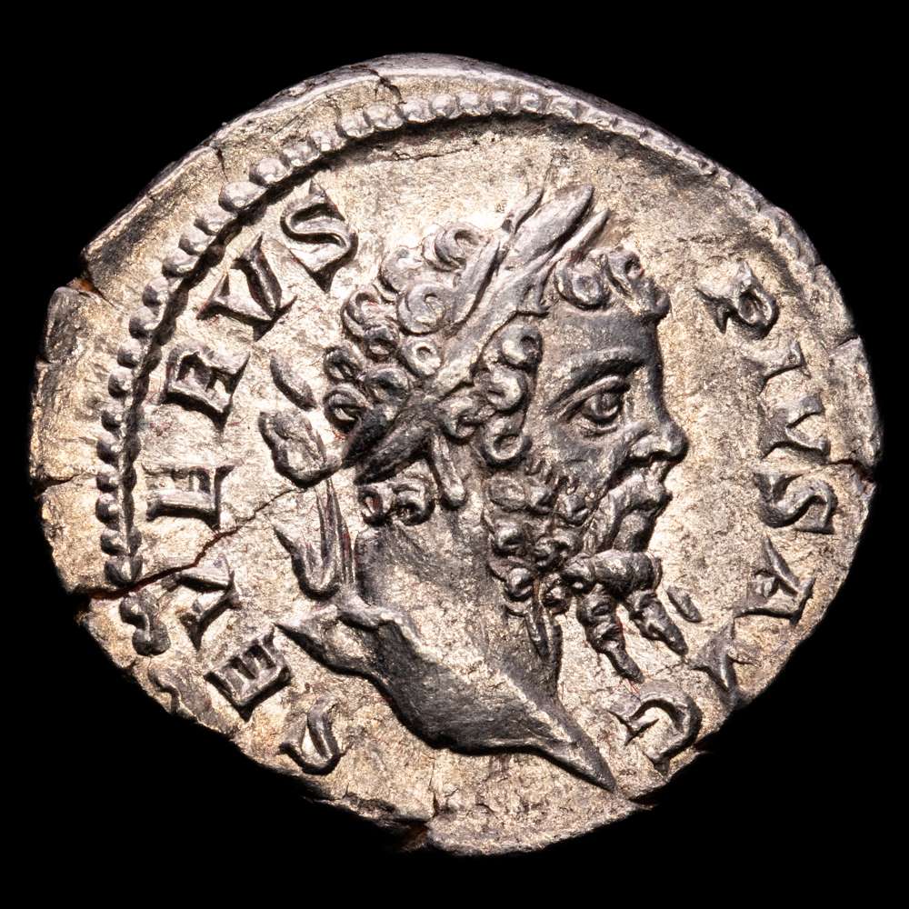 Denario. 201-210 dC SEPTIMIO SEVERO.  2,75 grs. AR. C-501; RIC-216. EBC. Grieta en el flan.