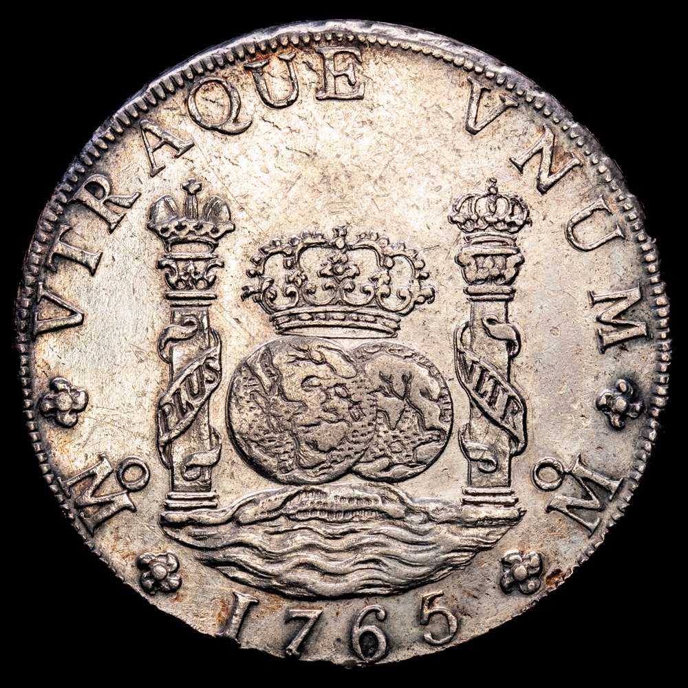 CARLOS III (1759-1788). 8 reales. México. 1765. MF.  26,75 gramos. 37,8 mm. AC-1088. Restos de brillo originales. EBC.