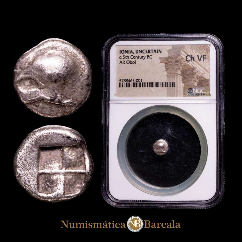 Ionia griega , fecha incierta. Siglo V a. C. Óbolo de plata. SNG Kayhan 743; Rosen 109 (Skione en Macedonia). Muy buena conservación, con pátina. Enacapsulada por NGC como Choice VF.