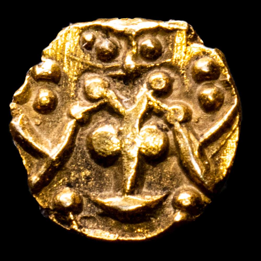 India – Pricky States. Gold Fanan. (0,33 g.). 1799-1810. KN # α 12. MBC. Kishanp Rafa Wolryan