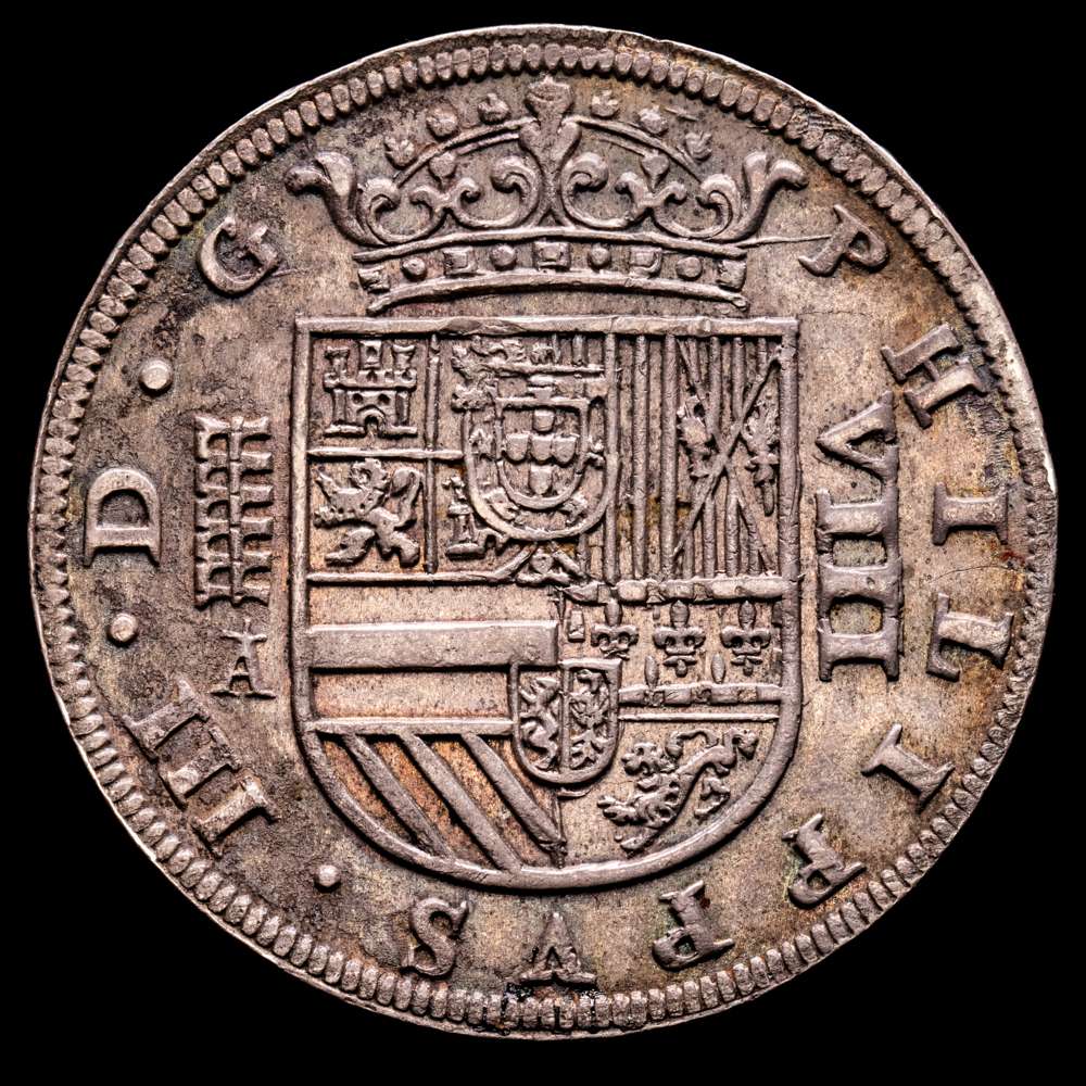 FELIPE III .8 Reales. 1620. SEGOVIA. A surmontada de cruz. 26,51 grs. Cal-950. Suave pátina. EBC-. Rara.