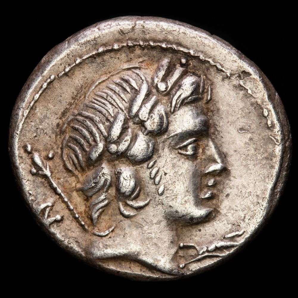 CREPUSIA. Publius Crepusius. Denario (3,89 g.). Roma, 82 a.C. BMC-2673-715; Cal-523; Craw-361/1c; FFC-658; Se-1. EBC-/MBC+.