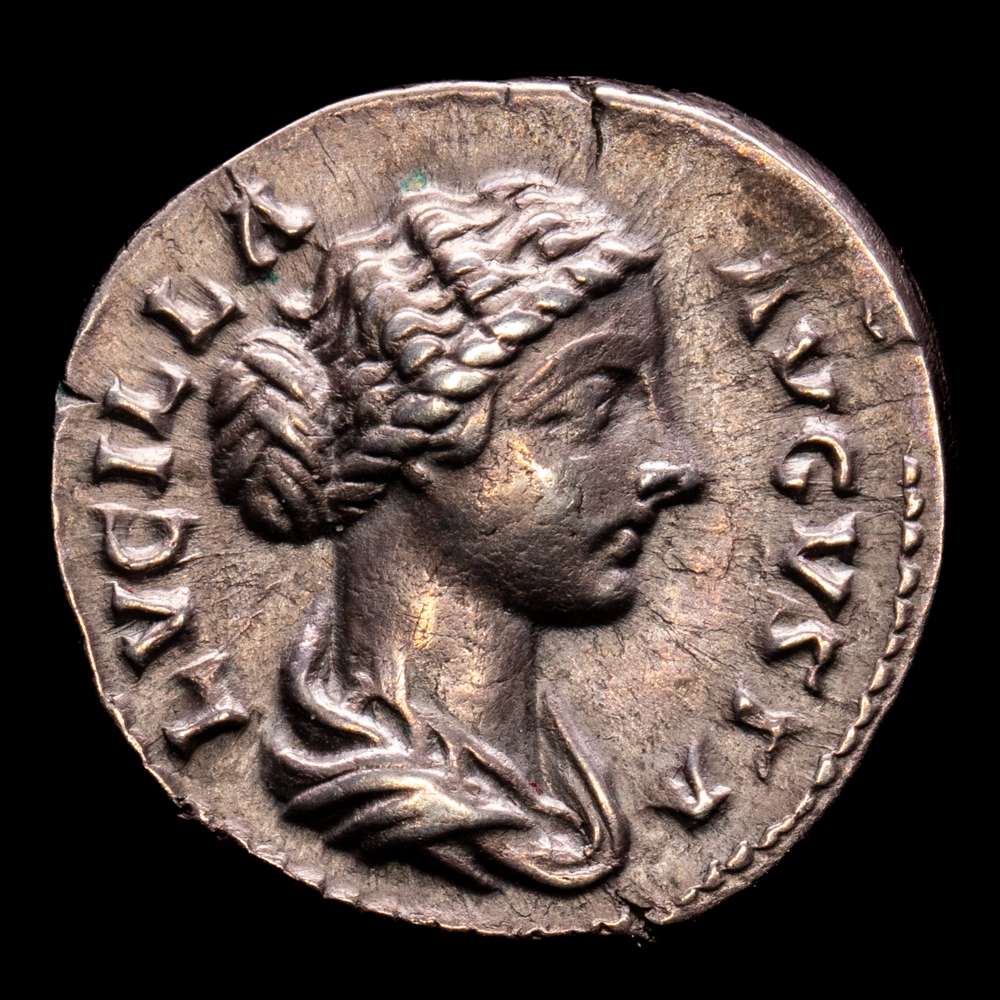 Lucilla. Denario. 164-169 d.C. Roma. (Ric-III 787). (Bmcre-356). (Rsc-90). Ag. 2,88 g. MBC+.