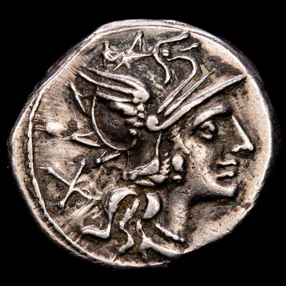 Anónimo. Denario. 143 aC Roma. (Ffc-82). (Craw-222/1). (Cal-57). Ag. 3,90 gramos. Buen ejemplar. De la Colección Doctor B. EBC-.