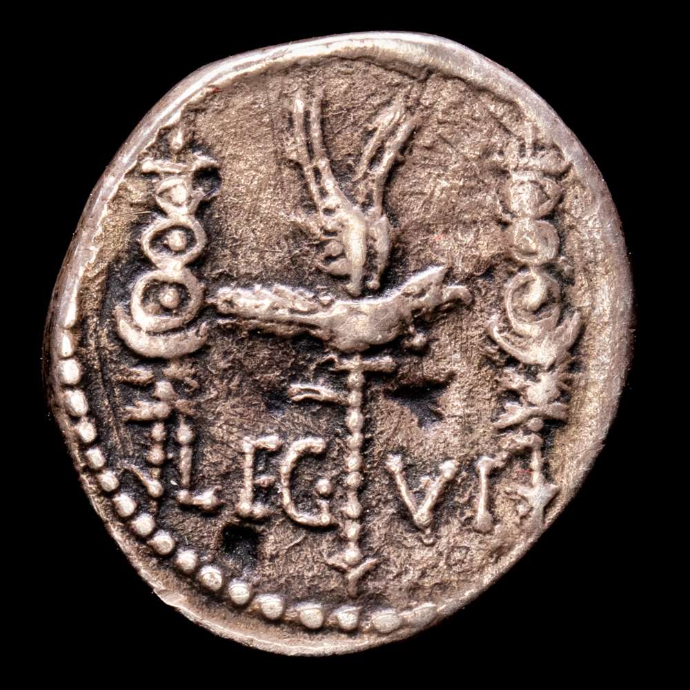 Marco Antonio. Denario. 32-31 aC Ceca volante. (Ffc-37). (Craw-544/19). (Cal-184).  LEG. VI. Ag. 3,34 gramos. VF+.