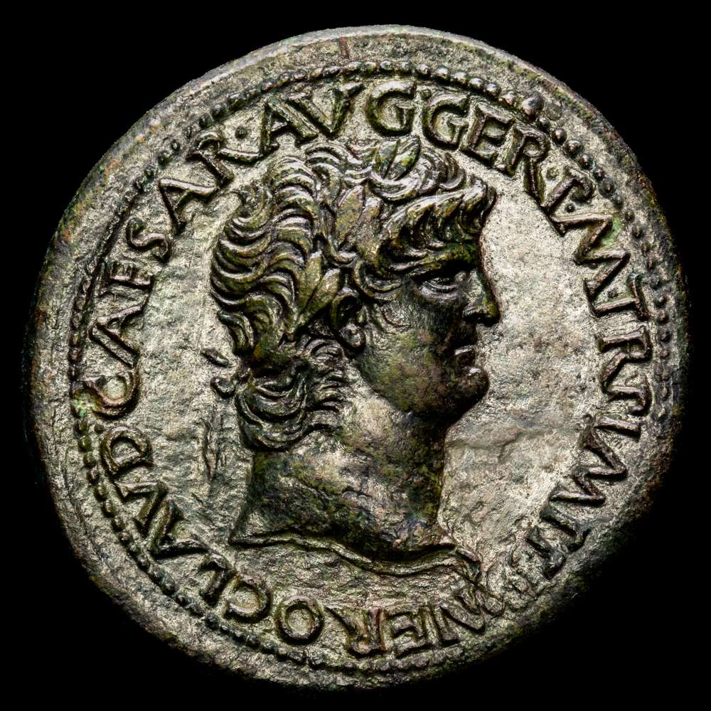 Nerón. 54-68 d. C. Sestercio de bronce (37,5 mm, 24,98 g, 6h). Ceca de Lugdunum (Lyon). RIC I 432. Pátina marrón oscura y verde. Muy buena conservación.