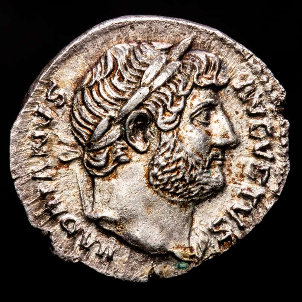 Adriano (117-138), denario de plata, 126-127, Roma. BMC 289, 385; RIC 854. 3,12 g. Muy buena a excelente conservación.